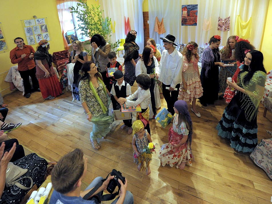 ZUŠ – Cigánske Paramisy – 11.06.15 – Foto©Lužina (63)